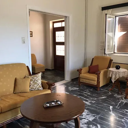 شقة Filippos Villa's إرموبولّي